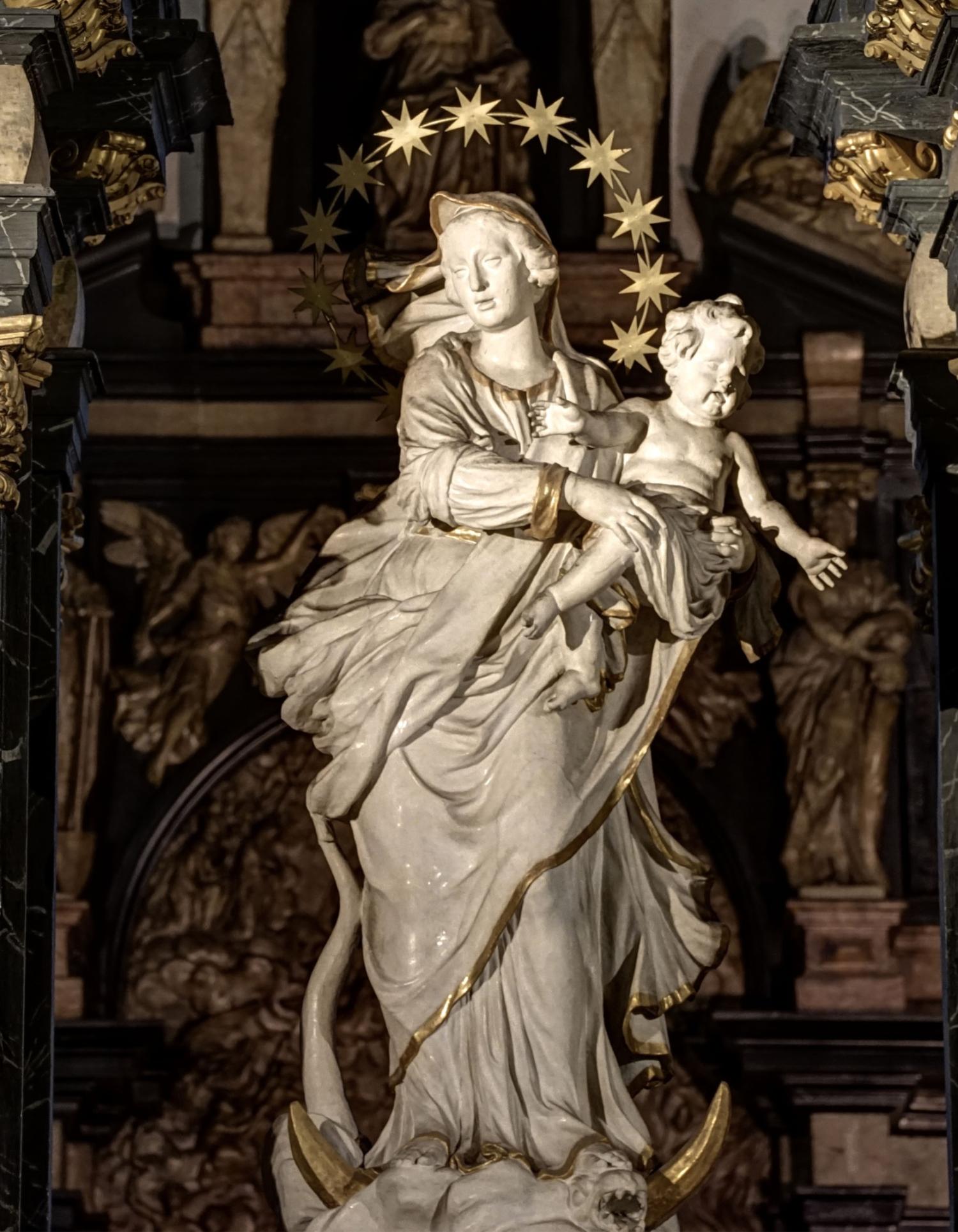 Strahlenkranzmadonna aus der Schule von Gruppello