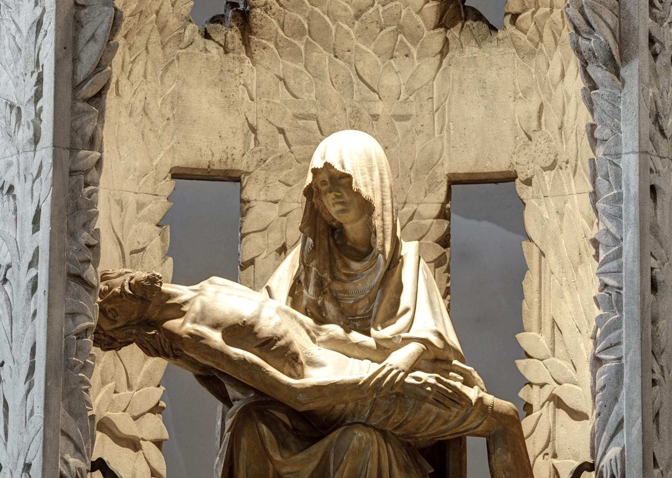 Detail der Stele von Karl Matthäus Winter : Pietà