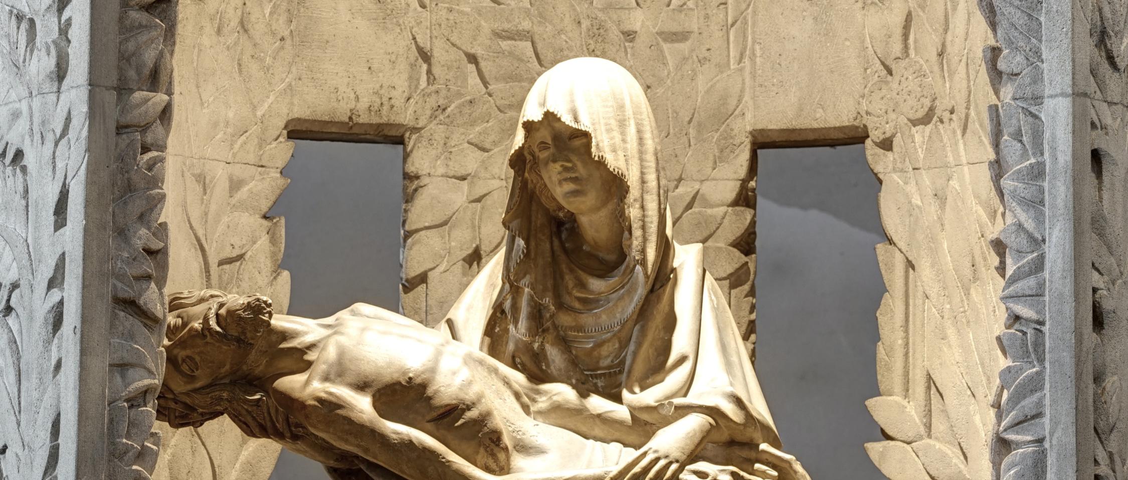 Detail der Stele von Karl Matthäus Winter : Pietà