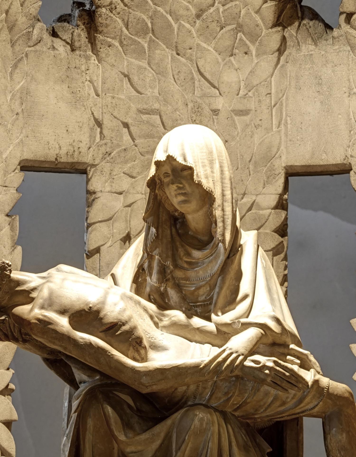 Detail der Stele von Karl Matthäus Winter : Pietà