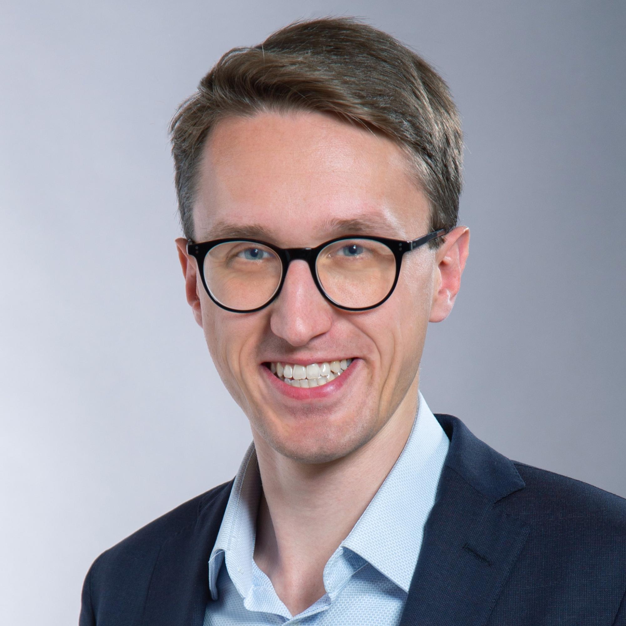 Portrait von Jugendreferent Christopher Frieling