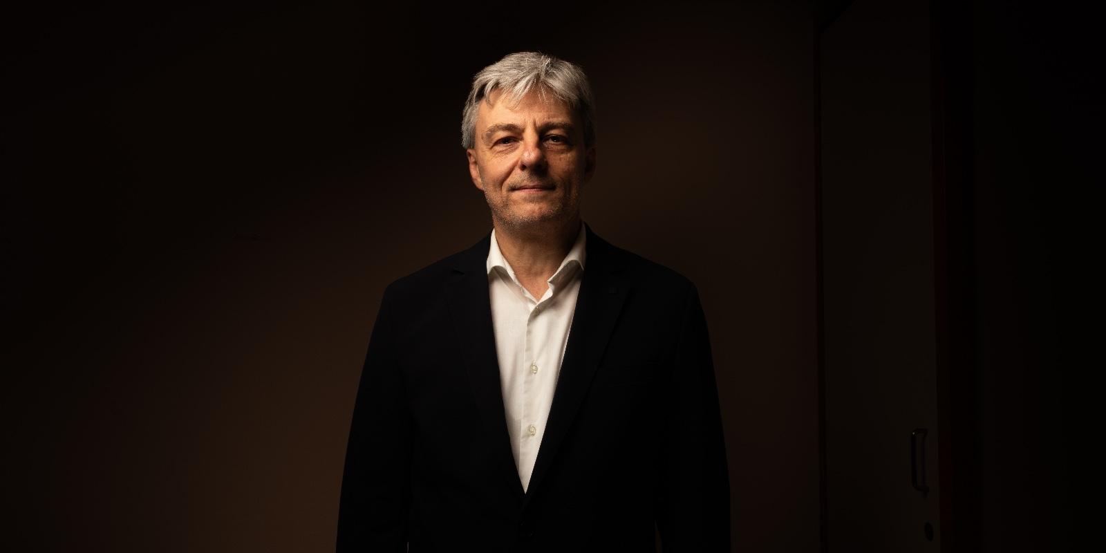 Auf dem Bild sieht man Thierry Mechler
