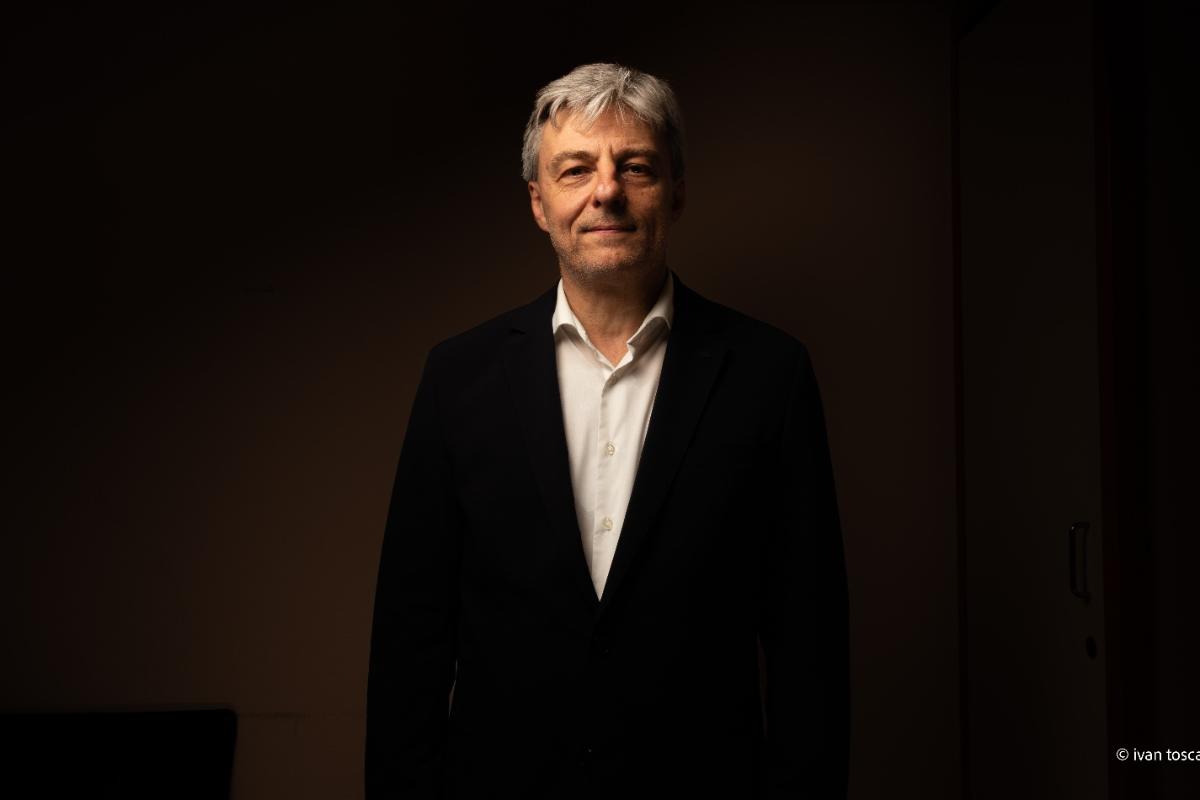 Auf dem Bild sieht man Thierry Mechler