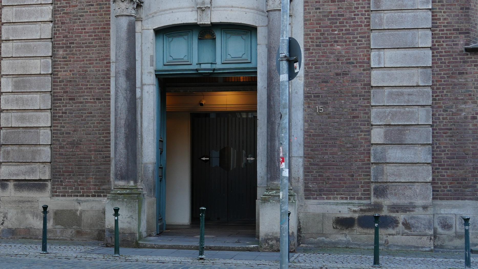Eingang zur Maxkirche